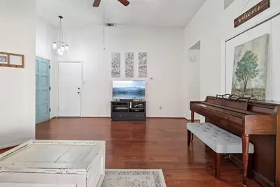 4710 Poppy Drive E, Fort Worth, TX 76137 - Photo 9