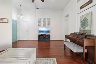 4710 Poppy Dr E, Fort Worth, TX 76137 - Photo 9