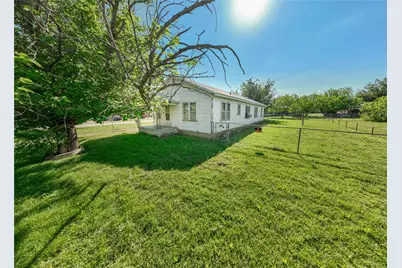 701 N Shelton Street, Breckenridge, TX 76424 - Photo 1