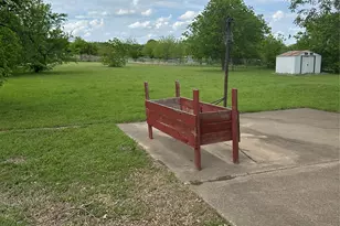 200 Earle Rd, Hewitt, TX 76643 - Photo 3