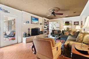 3302 Peachtree Ln, Pantego, TX 76013 - Photo 9