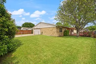 2017 Montana Trail, Grand Prairie, TX 75052 - Photo 5