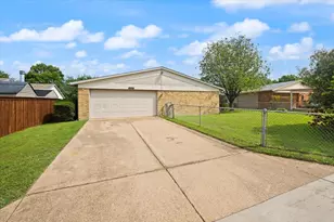 2017 Montana Trail, Grand Prairie, TX 75052 - Photo 31