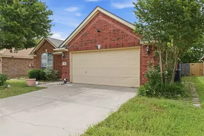 9008 Winding River Drive, Fort Worth, TX 76118 - Photo 3