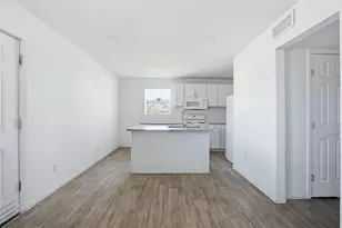 901 Bessie St, Fort Worth, TX 76104 - Photo 17