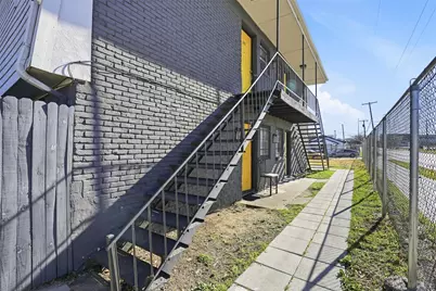 901 Bessie Street, Fort Worth, TX 76104 - Photo 3