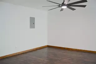 196 Crowfoot Ln, Whitney, TX 76692 - Photo 13