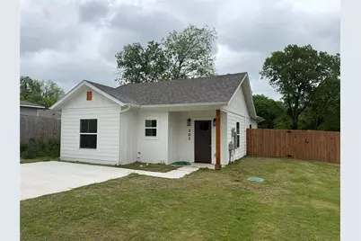 202 Pine Street, Bonham, TX 75418 - Photo 1