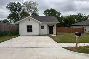 202 Pine St, Bonham, TX 75418 - Photo 3