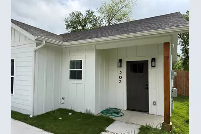 202 Pine Street, Bonham, TX 75418 - Photo 5