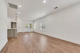 202 Pine St, Bonham, TX 75418 - Photo 5
