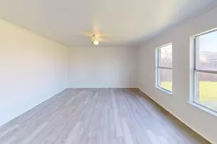 6031 Susanna Dr, Grand Prairie, TX 75052 - Photo 7