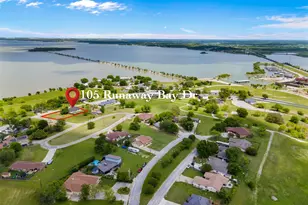 105 Runaway Bay Dr, Runaway Bay, TX 76426 - Photo 3