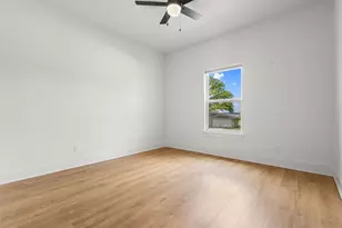 105 & 107 Runaway Bay Dr, Runaway Bay, TX 76426 - Photo 19