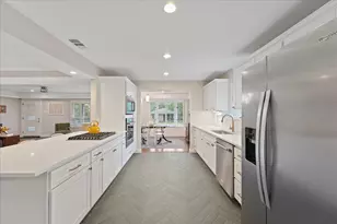 6275 Saratoga Cir, Dallas, TX 75214 - Photo 11