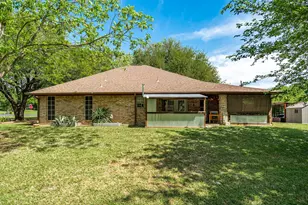 500 Seneca Dr, Waxahachie, TX 75165 - Photo 25