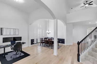 115 Saint James Road, Irving, TX 75063 - Photo 5