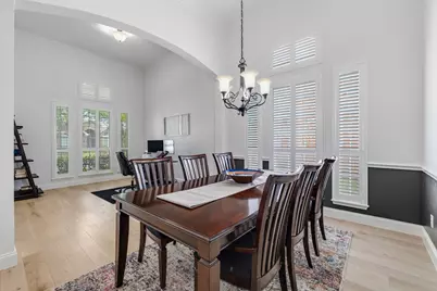 115 Saint James Road, Irving, TX 75063 - Photo 9