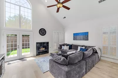 115 Saint James Road, Irving, TX 75063 - Photo 15