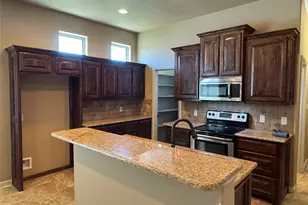 1443 Lauren Ln, Granbury, TX 76048 - Photo 3