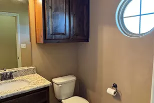 1443 Lauren Ln, Granbury, TX 76048 - Photo 5