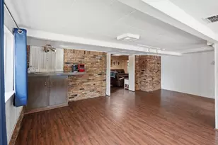 1226 Crestwood Dr, Cleburne, TX 76033 - Photo 15