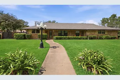 1226 Crestwood Drive, Cleburne, TX 76033 - Photo 1