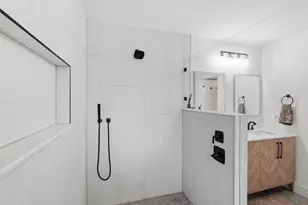 1226 Crestwood Dr, Cleburne, TX 76033 - Photo 19