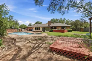 1226 Crestwood Dr, Cleburne, TX 76033 - Photo 5