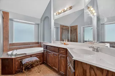 9808 Mullins Crossing Drive, Fort Worth, TX 76126 - Photo 33