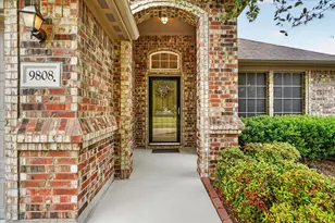 9808 Mullins Crossing Dr, Fort Worth, TX 76126 - Photo 3