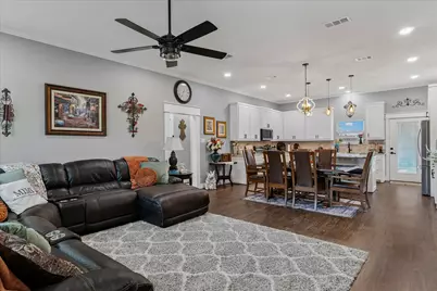 393 E Pennsylvania Avenue, Van, TX 75790 - Photo 5