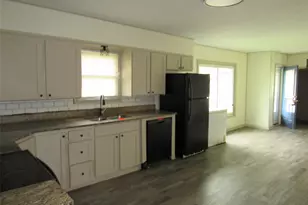 218 N Pearl St, Mart, TX 76664 - Photo 3