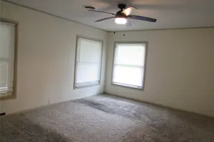 218 N Pearl St, Mart, TX 76664 - Photo 9