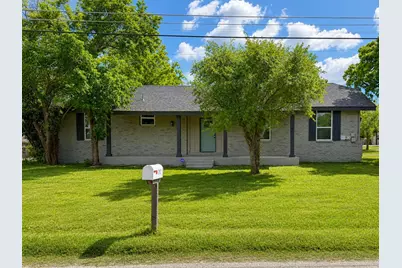 202 4th Street, Joshua, TX 76058 - Photo 1