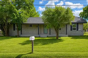 202 4th St, Joshua, TX 76058 - Photo 1