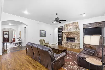 1366 Foster Street, Lantana, TX 76226 - Photo 7