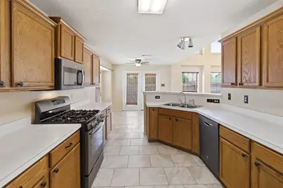 531 Pecan Leaf Drive, Lancaster, TX 75146 - Photo 13