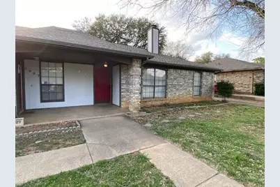2929 Hilltop Drive, Euless, TX 76039 - Photo 1