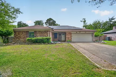 834 S Ridgeway Drive, Cleburne, TX 76033 - Photo 1