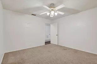 834 S Ridgeway Dr, Cleburne, TX 76033 - Photo 13