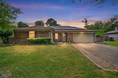 834 S Ridgeway Drive, Cleburne, TX 76033 - Photo 1