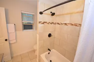 400 Pennsylvania Dr, Denton, TX 76205 - Photo 11