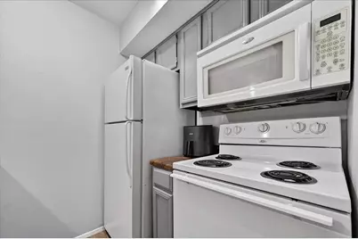 1810 N Garrett Avenue #222, Dallas, TX 75206 - Photo 9