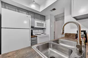 1810 N Garrett Ave, Dallas, TX 75206 - Photo 11