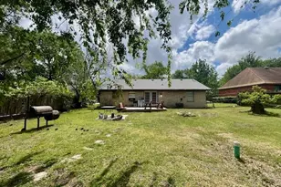 709 Contour Dr, Mexia, TX 76667 - Photo 5