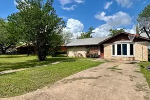 709 Contour Dr, Mexia, TX 76667 - Photo 3