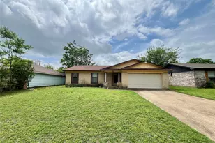 858 Lexington Dr, Lancaster, TX 75134 - Photo 1