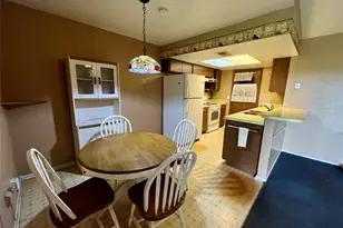 858 Lexington Dr, Lancaster, TX 75134 - Photo 9