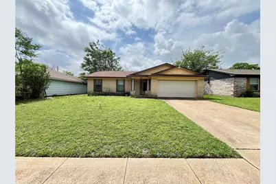 858 Lexington Drive, Lancaster, TX 75134 - Photo 3